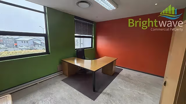 483 m2 office to let at Sunrise Park in Ndabeni, office interior.