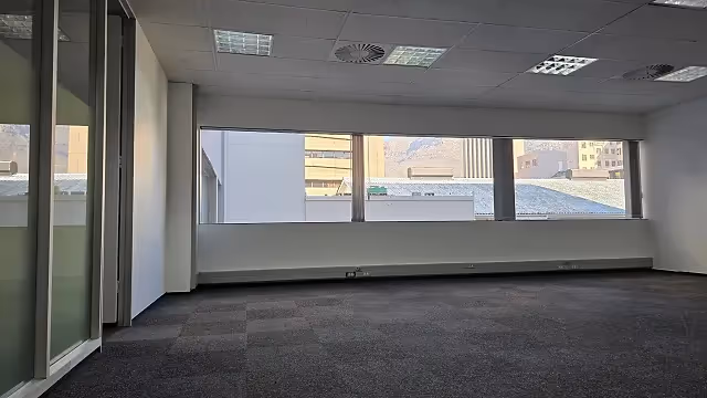 Office to let at 9 Long Street in Cape Town CBD.