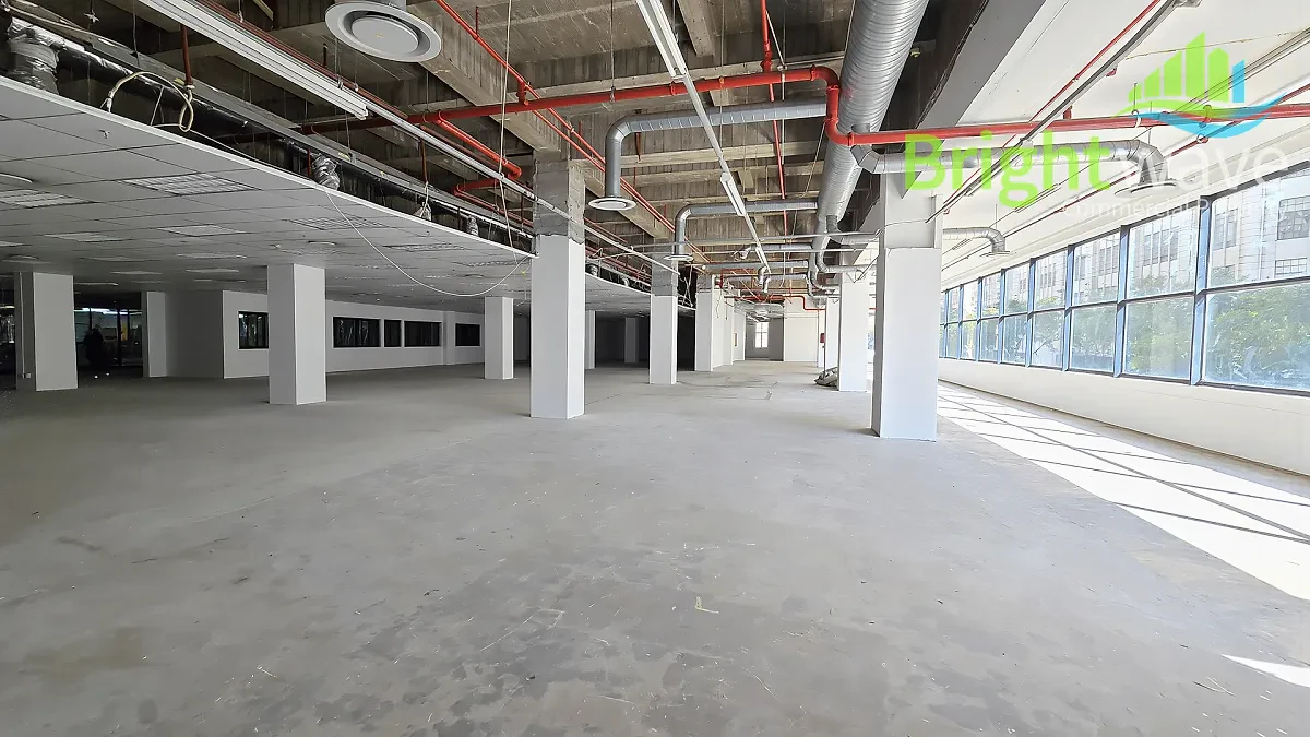 The Golden Acre retail space to let in Foreshore