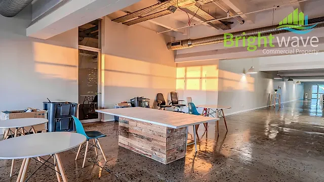 8 Wessex Road, Paarden Eiland - building photo 5