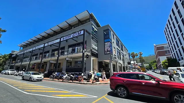Lifestyle on Kloof, Gardens - building photo 6