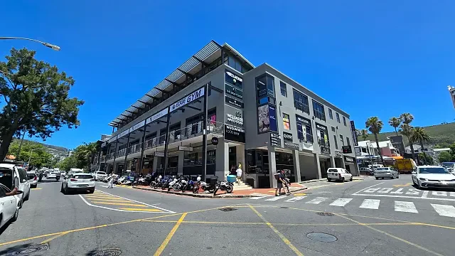 Lifestyle on Kloof, Gardens - building photo 8