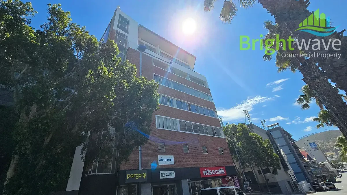62 Roeland, Gardens - building photo 3