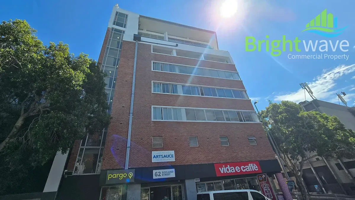 62 Roeland, Gardens - building photo 5