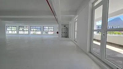 Office layout at 62 Roeland, Gardens