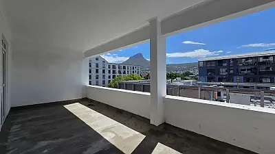 62 Roeland, available office to let in Gardens