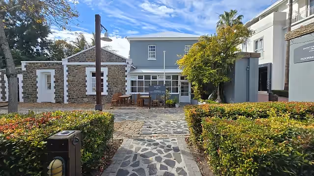 Office to let at Portswood in V&A Waterfront.