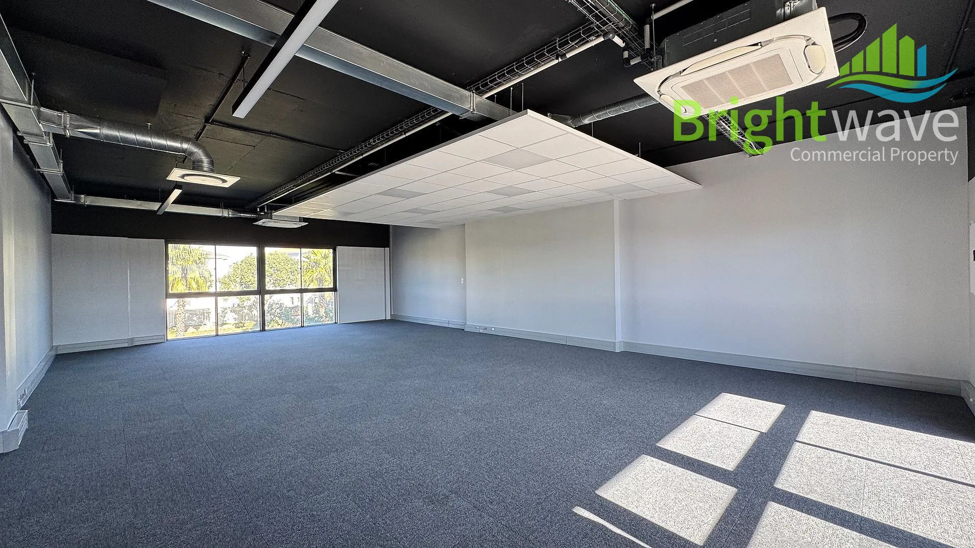 Office layout at Cedar Square, Bloubergstrand
