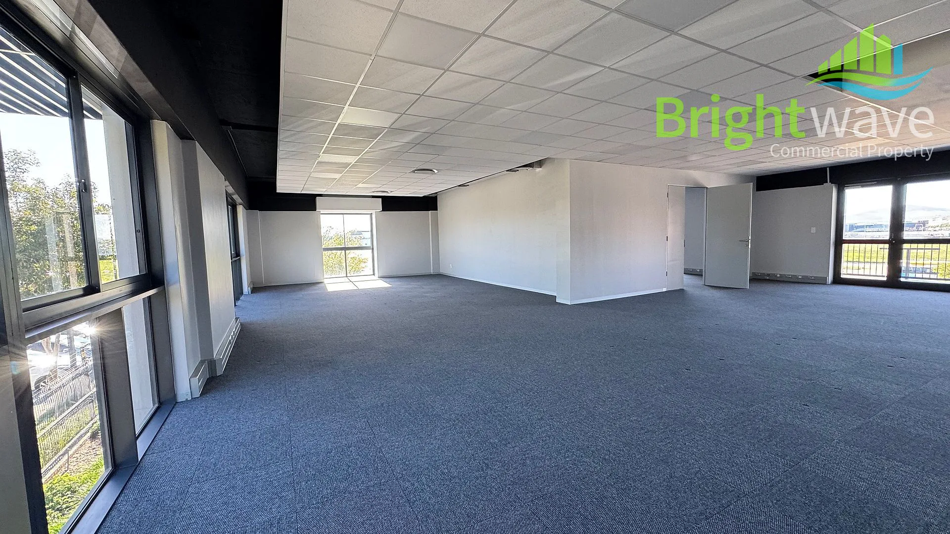 Office layout at Cedar Square, Bloubergstrand