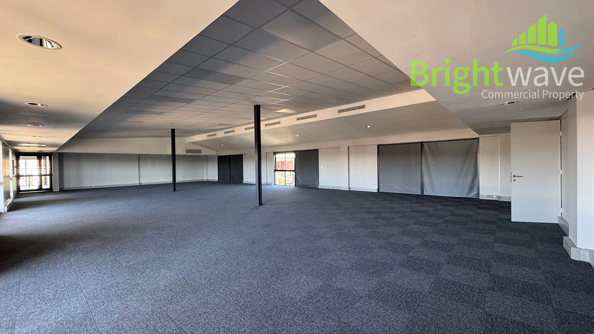Office layout at Cedar Square, Bloubergstrand
