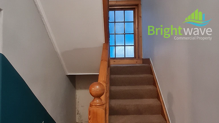 119 Hatfield, Gardens, office for sale