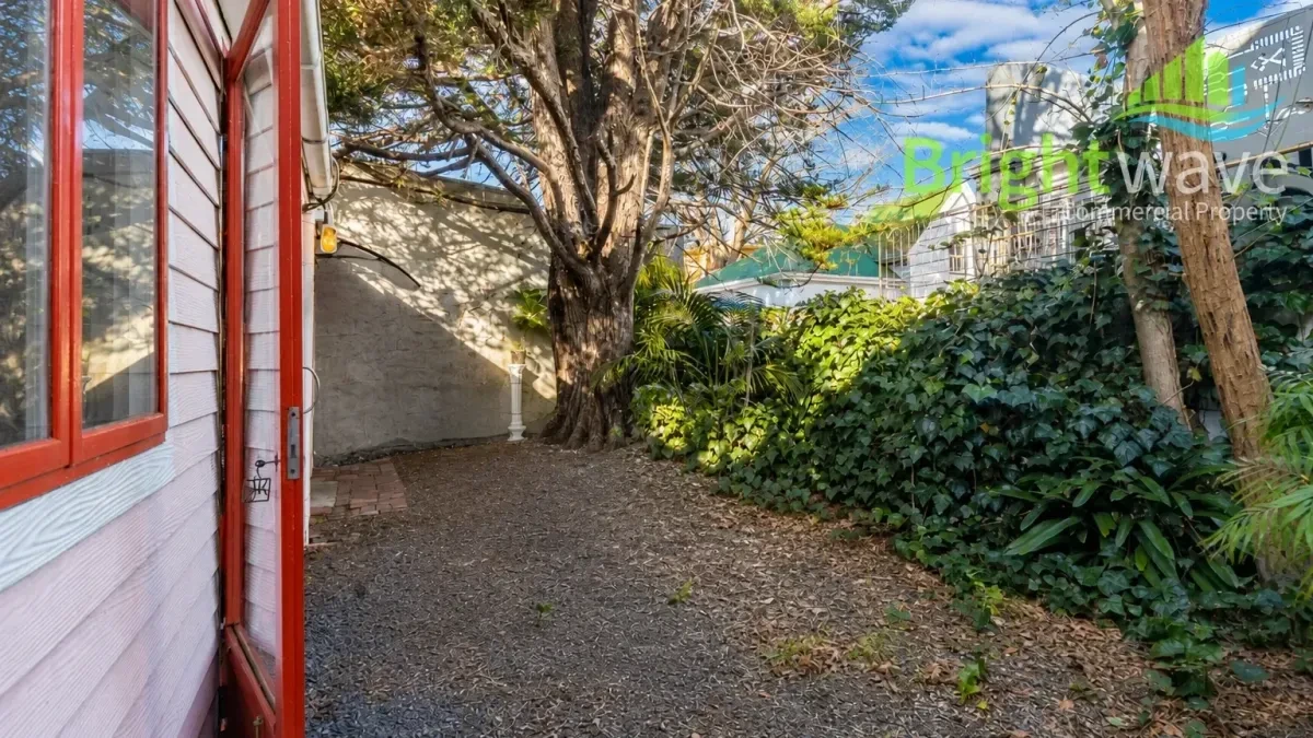 2 Cavendish Street, Claremont - building photo 3
