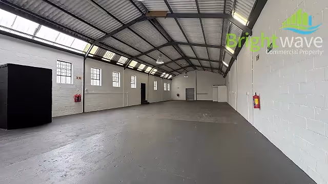 Warehouse to let at 6-10 Roberts Road in Woodstock.