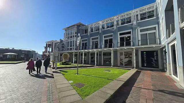 The Clock Tower, V&A Waterfront - building photo 1