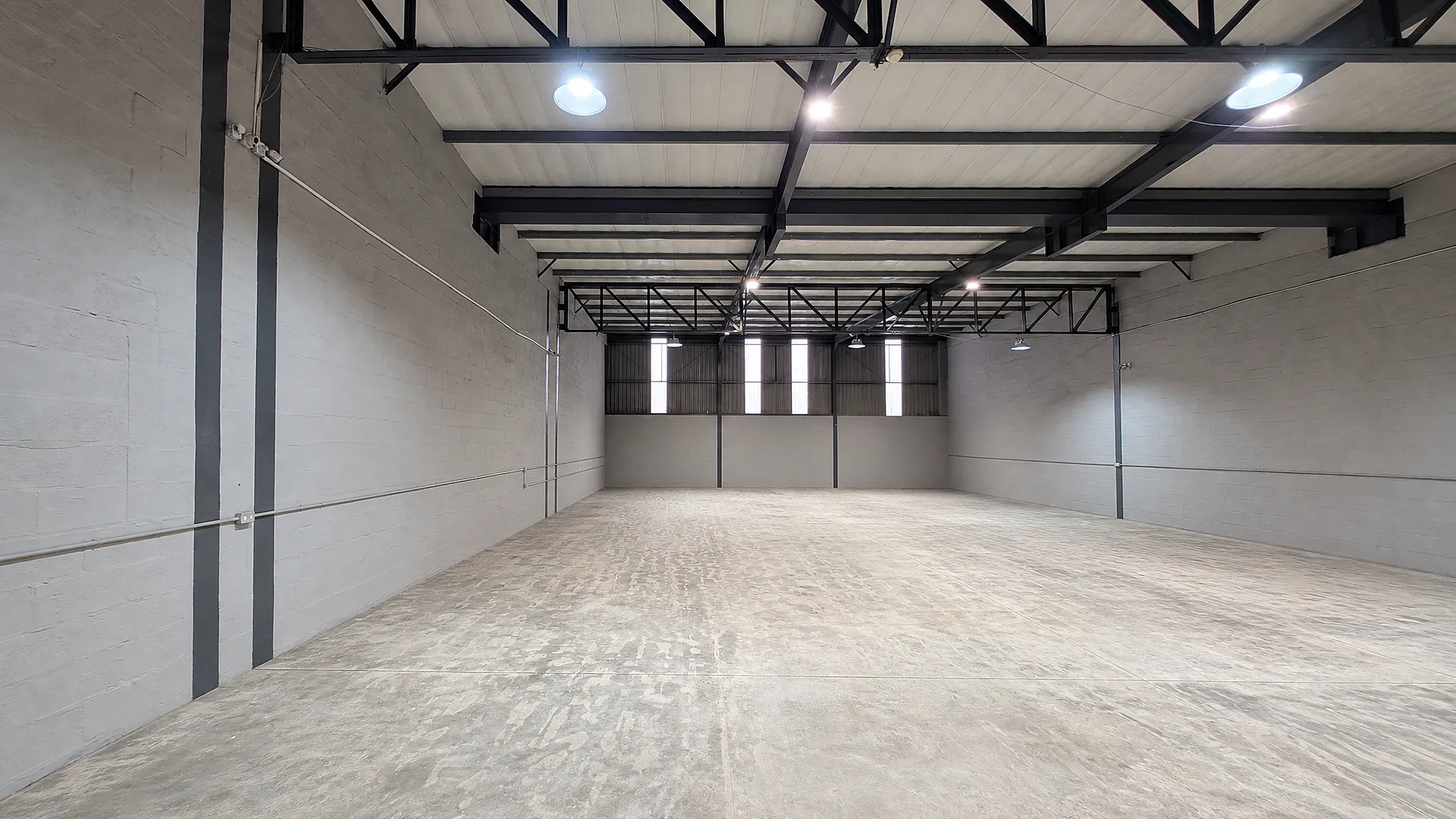 Open plan industrial area at Willow Park