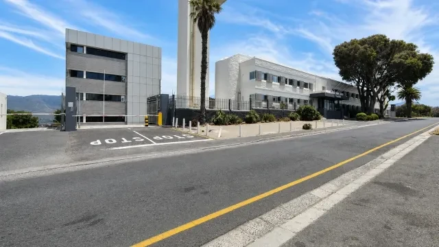 64 WHITE ROAD, Diep River - building photo 2