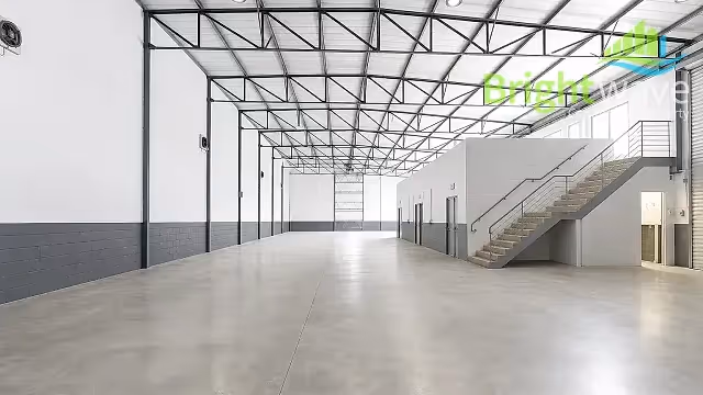 776 m2 industrial to let at Sapphire Business Park in Bellville, warehouse interior.