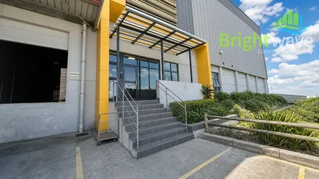 Golf Air Park 2, Airport Industria - building photo 3