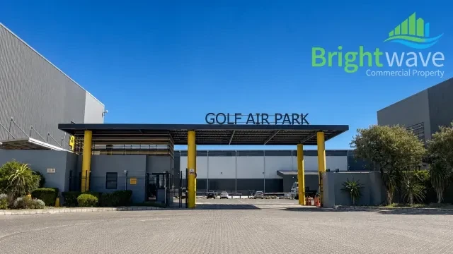 Golf Air Park 2, Airport Industria - building photo 4