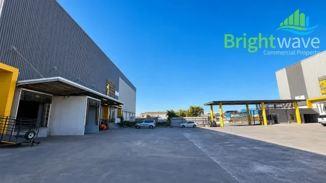 Golf Air Park 2, Airport Industria - building photo 5
