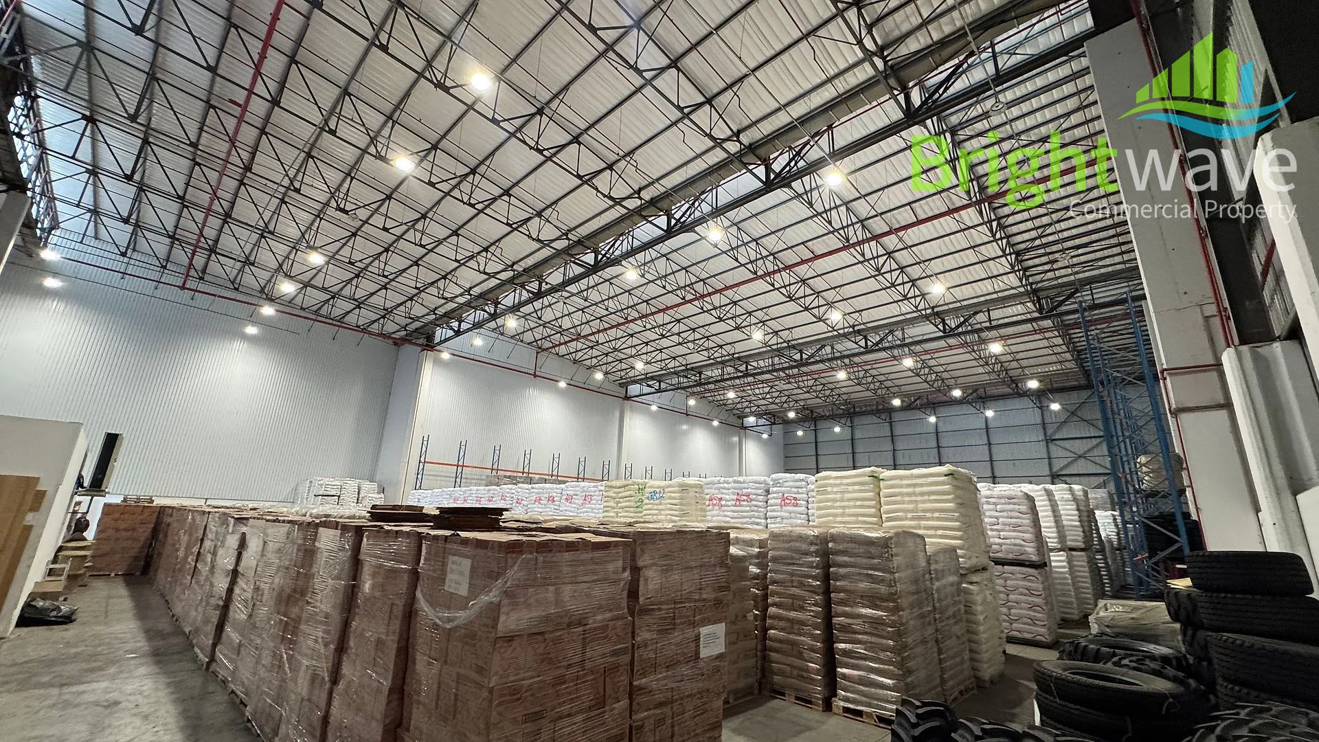Open plan industrial area at Golf Air Park 2