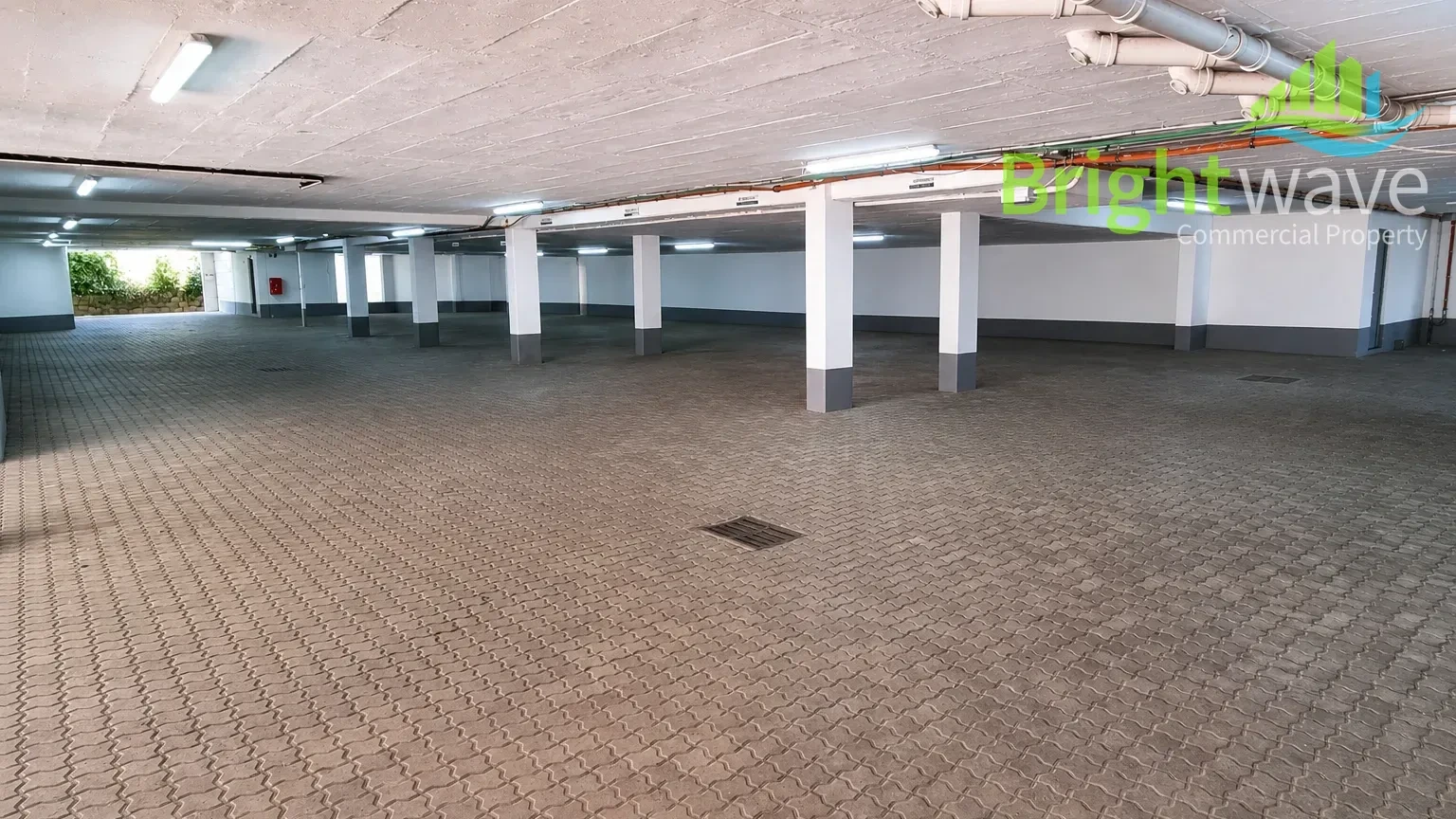 Office layout at TOKAI ON MAIN OFFICE PARK, Tokai