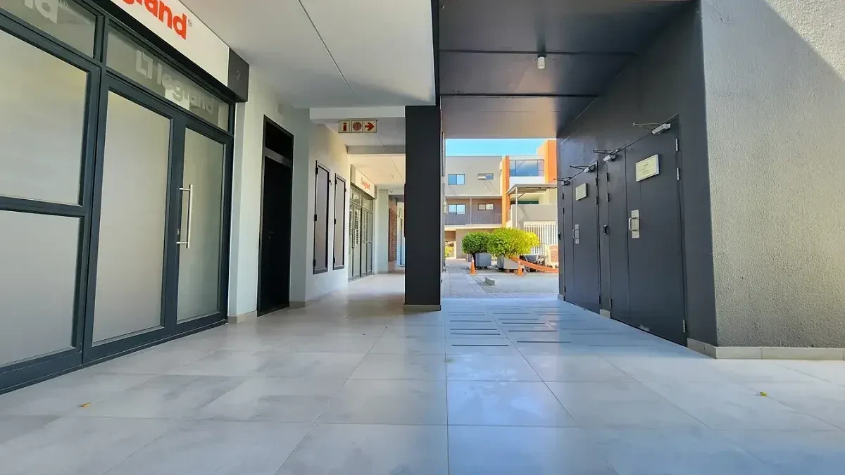 Manhattan Corner, Century City - building photo 4