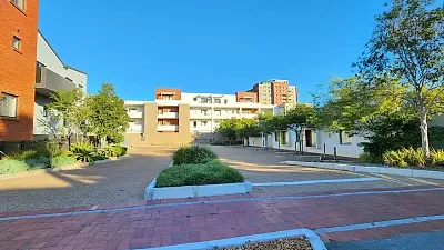 Manhattan Corner, available office to let in Century City