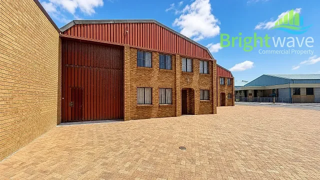 4 Hoist Avenue, Montague Gardens - building photo 1