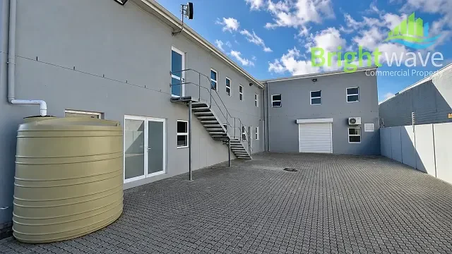 1 Track Crescent, Montague Gardens - building photo 2