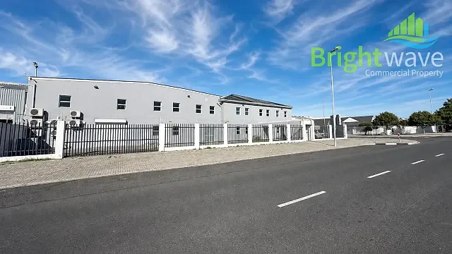 1 Track Crescent, Montague Gardens - building photo 5