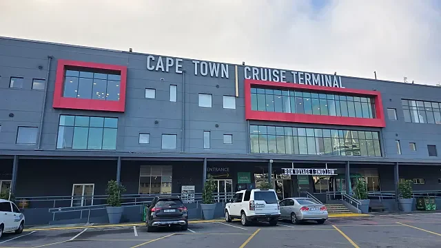 Cruise Terminal, V&A Waterfront - building photo 5
