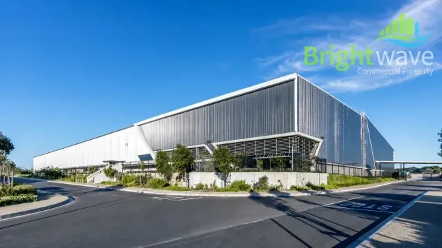 King Air Industria, Airport Industria - building photo 8