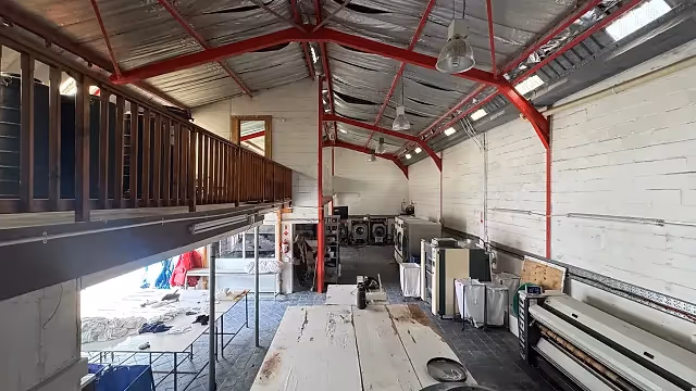 274 m2 warehouse for sale at Central Park in Salt River, warehouse interior.