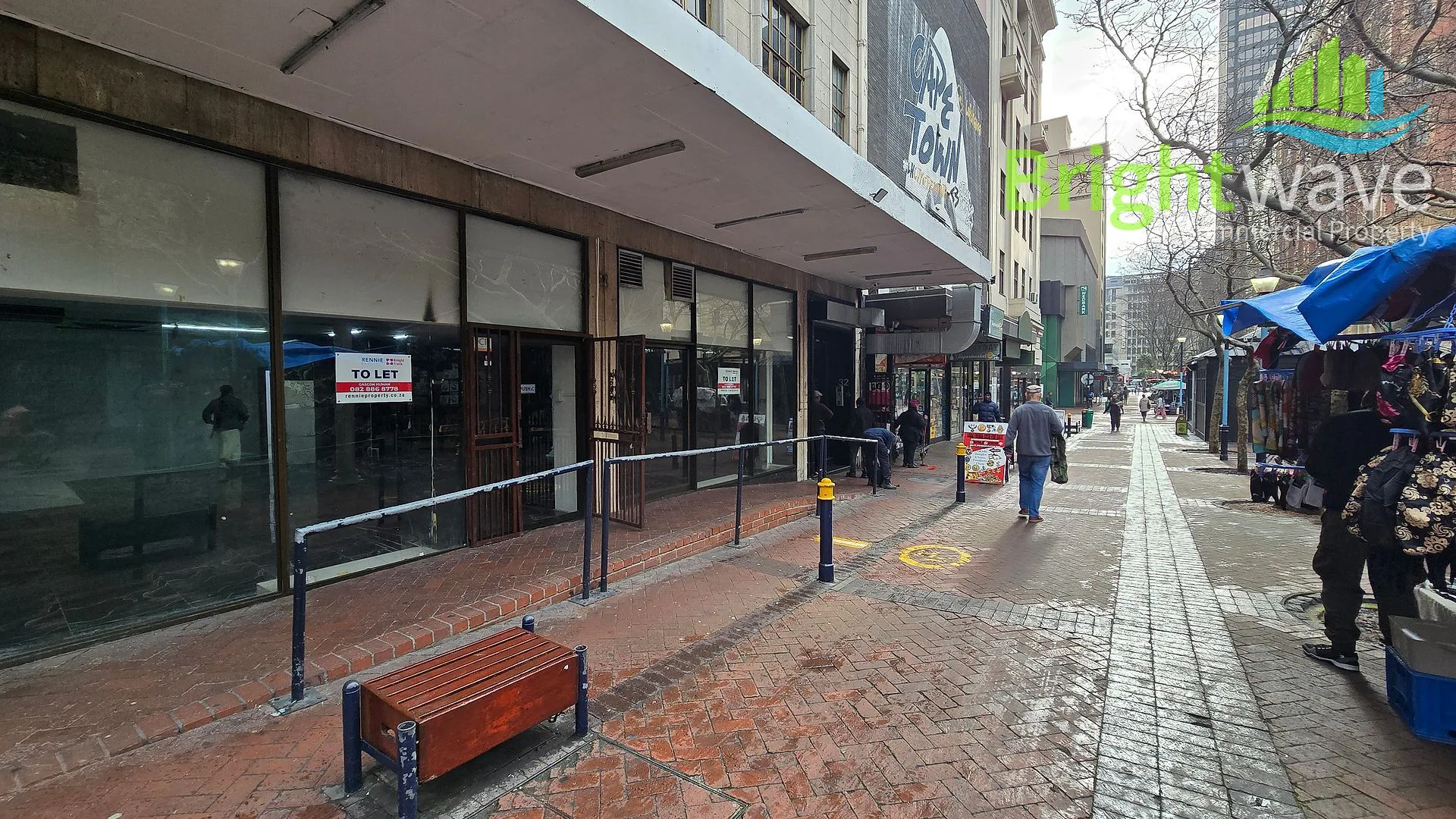 Open plan retail area at 32 St Georges Mall