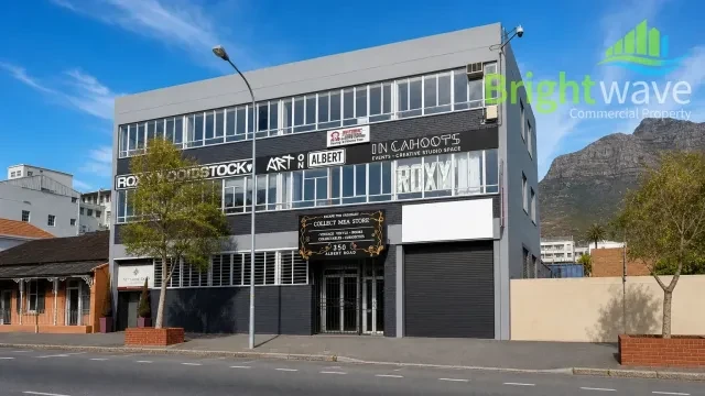 354 Albert Road, Woodstock - building photo 1
