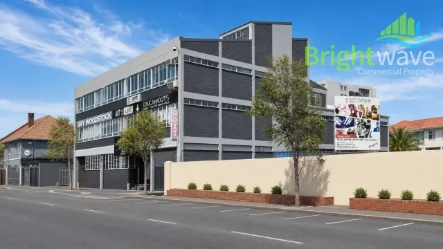 354 Albert Road, Woodstock - building photo 2