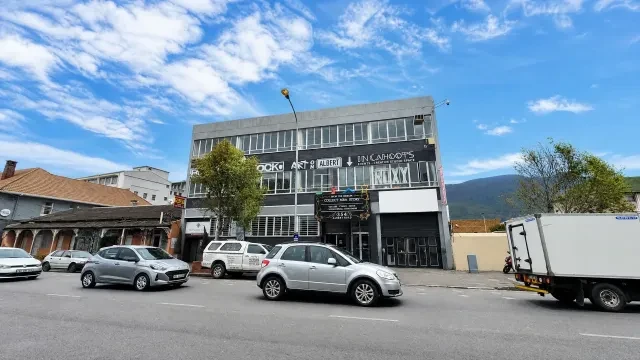 354 Albert Road, Woodstock - building photo 4