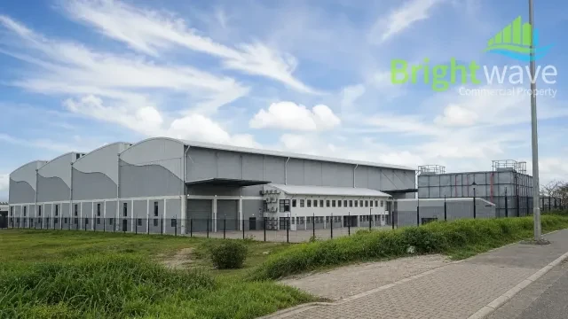 32 Montreal Drive | Airport City, Airport Industria - building photo 4