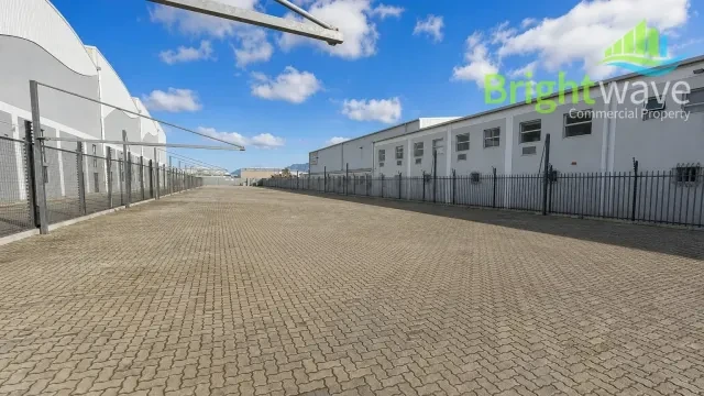 32 Montreal Drive | Airport City, Airport Industria - building photo 6