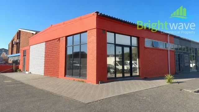 8 Bloemfontein Street, Paarden Eiland - building photo 1