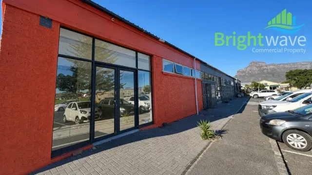 8 Bloemfontein Street, Paarden Eiland - building photo 4