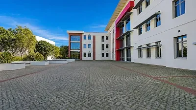 THE GATEHOUSE office space to let in Century City