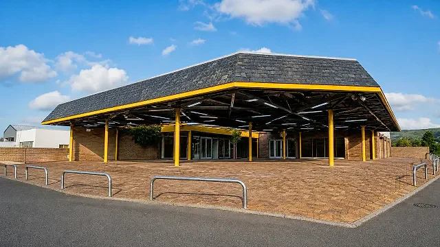 15 Willie Van Schoor Avenue, Bellville - building photo 3