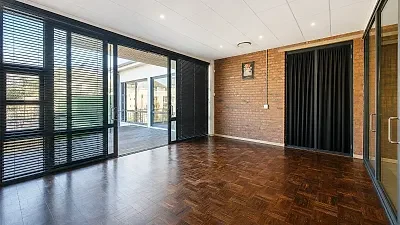 King's Cross Corner, available office to let in Salt River