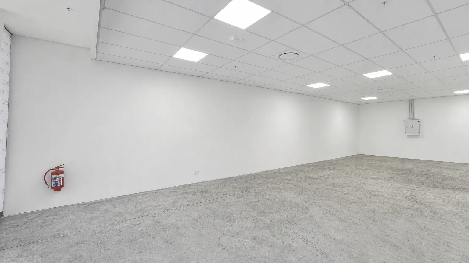Open plan retail area at Paardevlei Sentrum