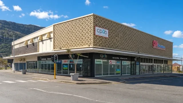 Triangle Court, Fish Hoek - building photo 3