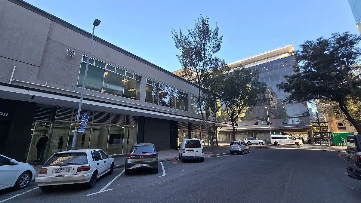 31 Martin Hammerschlag commercial property in Foreshore