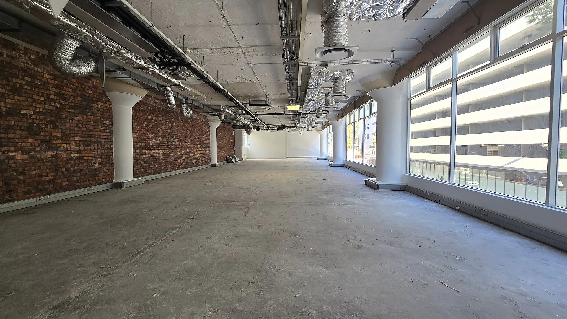 Open plan office area at 31 Martin Hammerschlag