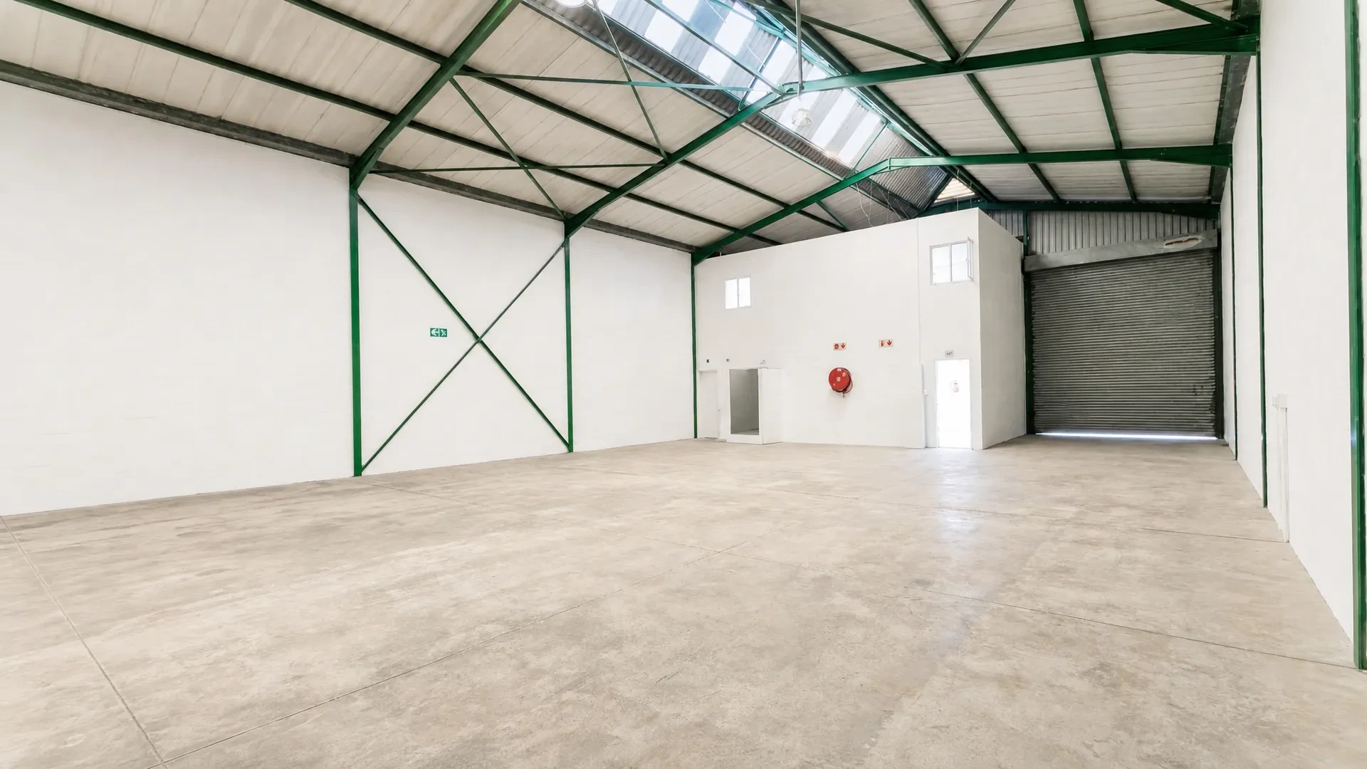Killarney Plaza, Killarney Gardens, industrial for rent